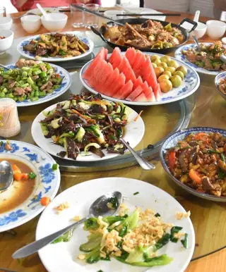 Koche einfache Rezepte in Yangshuo